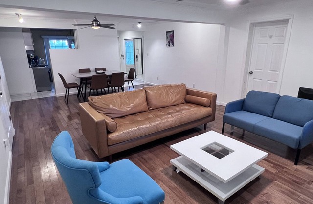 Modern and spacious house close to NYC/Garden City