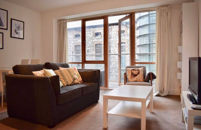 Modern and Stylish Apartment by Grand Canal