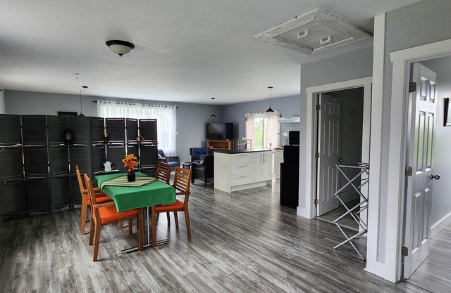 Modern apartment close to the Caribou Provincial Beach, Pictou and PEI Ferry