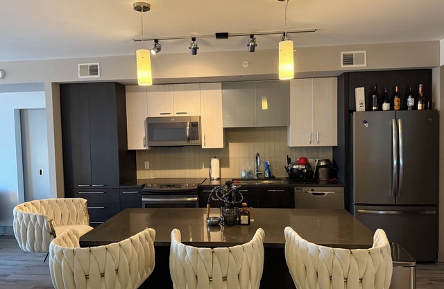 Modern Apartment in the Heart of Tysons, VA – Perfect for Business & Relaxation