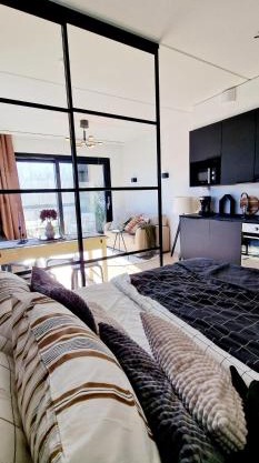 Modern apartment near Tampereen Messukeskus, with own private and free parking