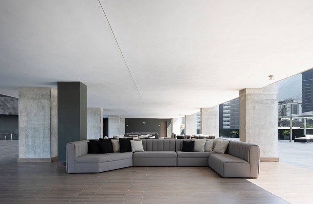 Modern apt 2 min from US consulate