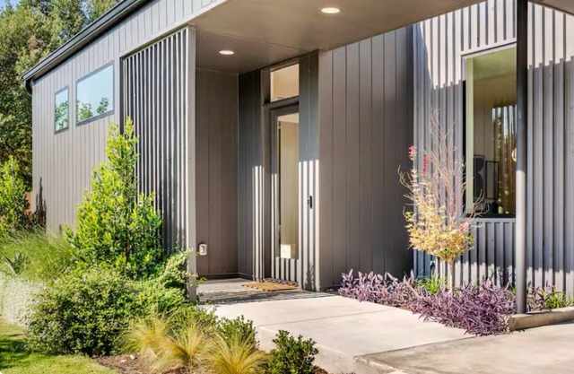 “Modern Austin Oasis with Private Pool – Walk to Zilker & South Lamar!”
