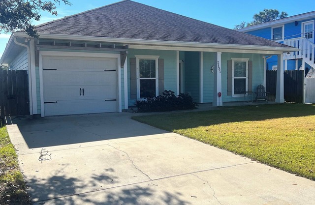 Modern Beach Cottage with Pool for the Perfect Vacation: West End/Pier Park/30A
