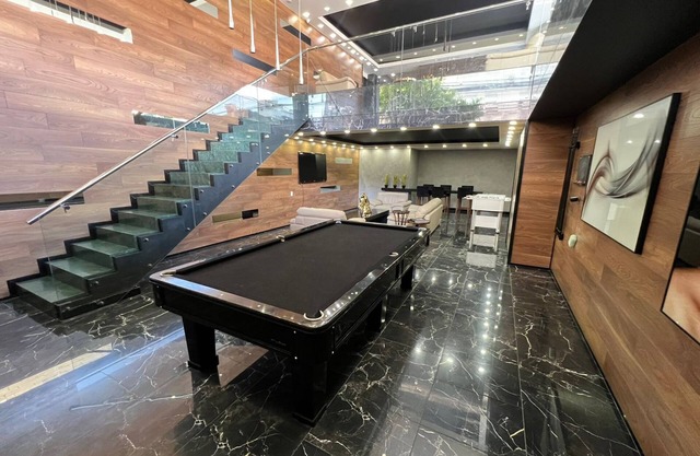 Modern Luxury 1-Bedroom Apartment in the Heart of Equipetrol