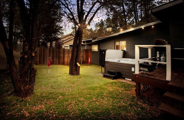 Modern Boho - Hot Tub - 9 min to Downtown