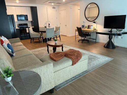 Modern Boutique Living in Culver City