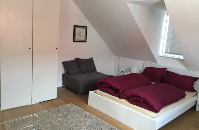 Modern, bright apartment near the train station