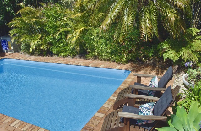 Modern Cottage with Heated Pool - Walk to Beach
