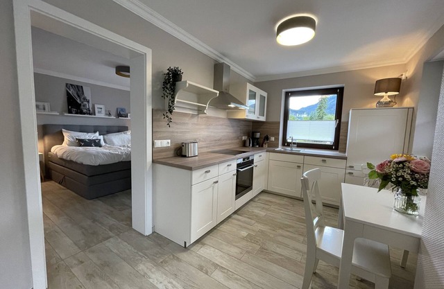 Modern & cozy vacation apartment with large terrace and view of the castle