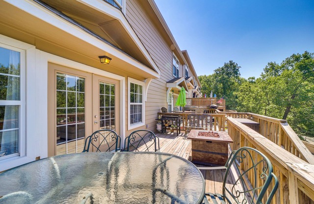 Modern Eucha Retreat w/Deck & Lake Access!