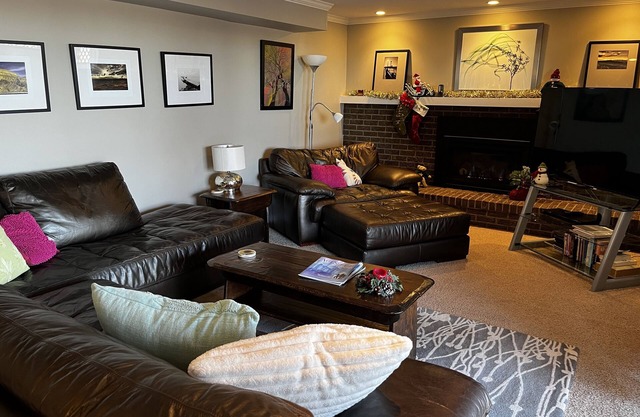 Modern Executive Apartment, Full Kitchen, Hot Tub