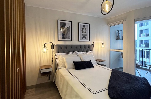 Modern Flat with Ocean View & Luxury Amenities - Pool, Gym, Coworking & More