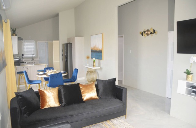 Modern Gem w/free parking on premises