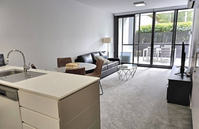 Modern Ground Floor Apartment in Lyons