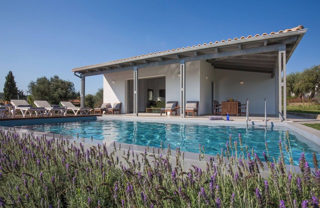 Modern guest house with private pool and fantastic views to the beach