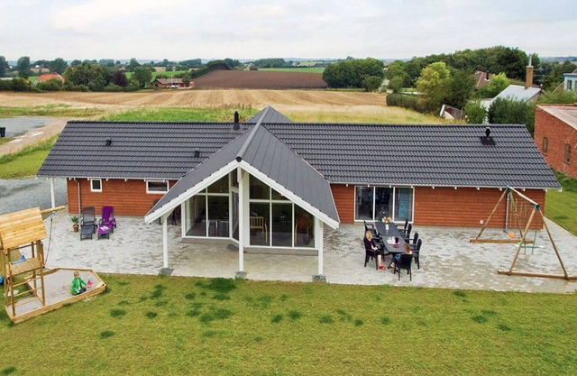 Modern holiday home for large groups on the great Baltic island Alsen.