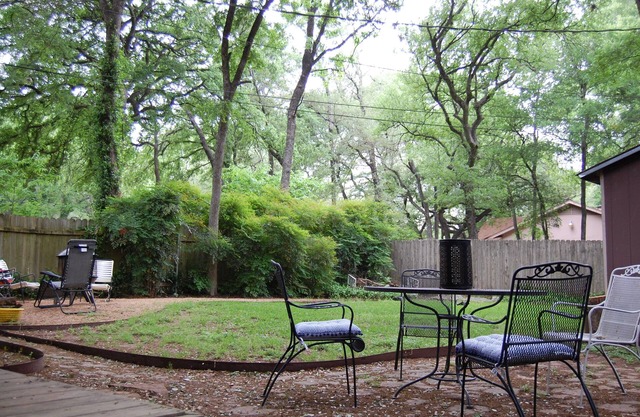 Modern Home in Oak Grove Please send an inquiry first before requesting to book.