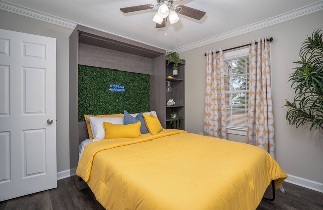 Modern Home In PRIME location - King Bed/Spaciousnn