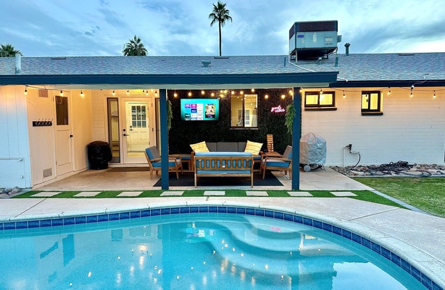 Modern Home w/Pool Near ASU & Scottsdale | Family Friendly