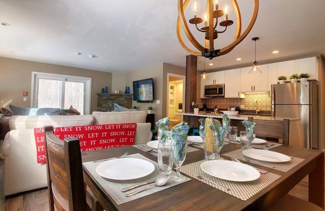 Modern Killington Farmhouse Condo: Close to it all! 412