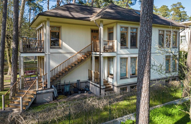 Modern living near the beach