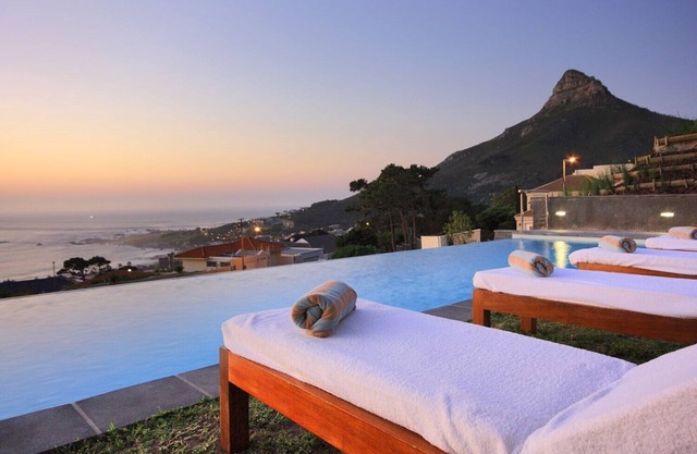 Modern Luxurious sea view apartment