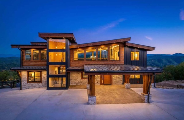 Modern Luxury Cabin/Incredible Views/Putt Putt