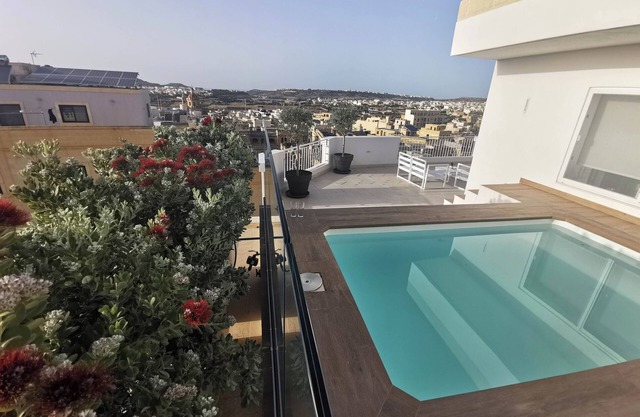 Modern Luxury Penthouse w/Pool and Views over Gozo