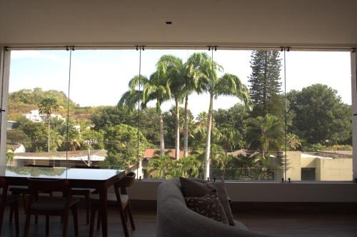 Modern NEW apartment in Urdesa Central