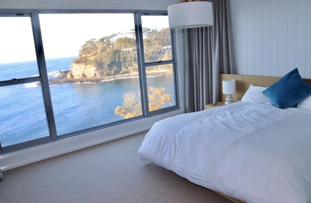Modern Ocean Front Luxury 4 Bedroom Home with Spectacular Ocean Views