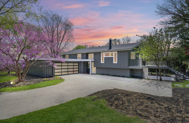 Modern on Monterey, 5 mins from Memorial Stadium.
