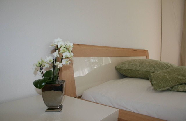 Modern, quiet apartment with privacy in a top location.