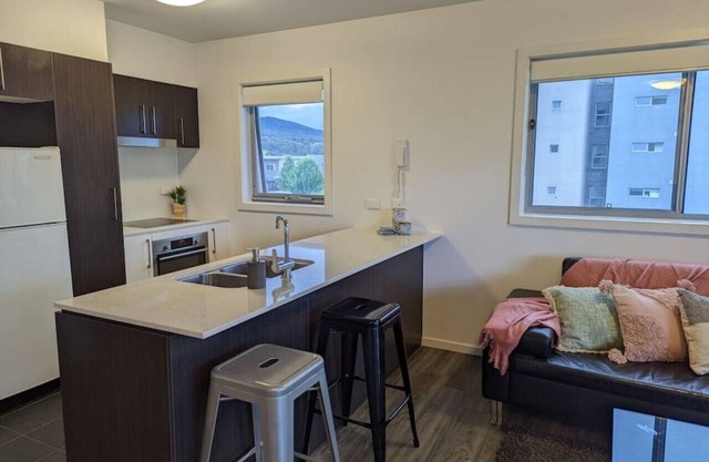 Modern & Relaxed Apartment, Great Views @Wright