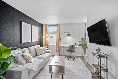 Modern Stay Comfort-Free Parking