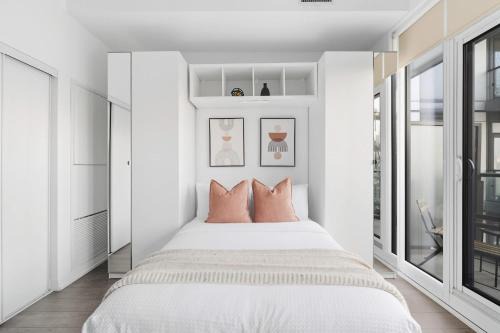 Modern Studio-Style Condo in Downtown Toronto