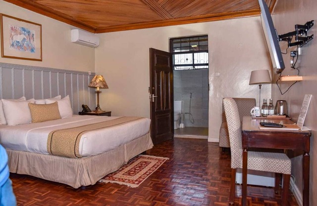 Modern Superior Plus Room Near UN Nairobi & Village Market Modern Comfort