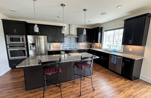 Modern Townhome in welcoming Short Pump with fitness room and pool