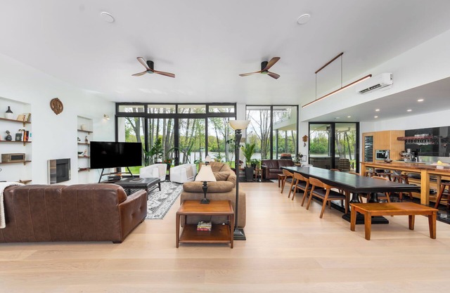 Modern, Ultra-Luxurious, 5 BR/4.5 BA Home on a quiet wooded lake in Ann Arbor