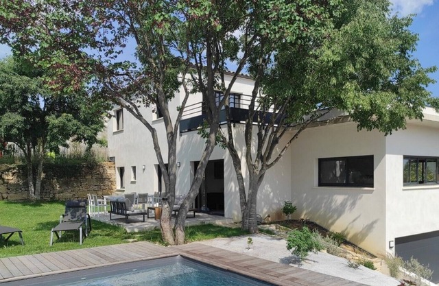 Modern villa in a picturesque village in the heart of Hérault