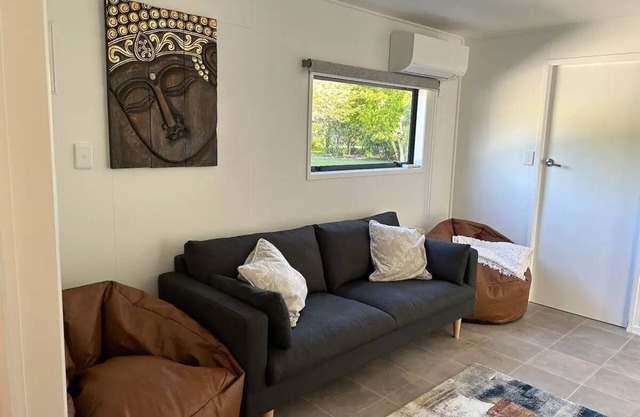 Modern well-equipped 2-bedroom home near Nelson
