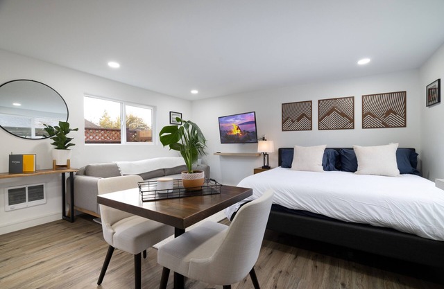 Modern West Seattle Bungalow