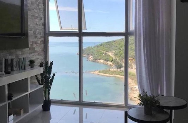 Modern yet cozy seaside condo with breathtaking views!