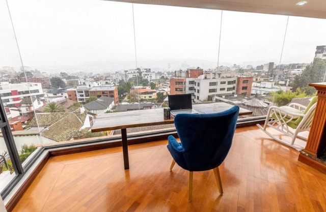Moderna casa con vista espectacular 5 minutos de los mejores Centros Comerciales
