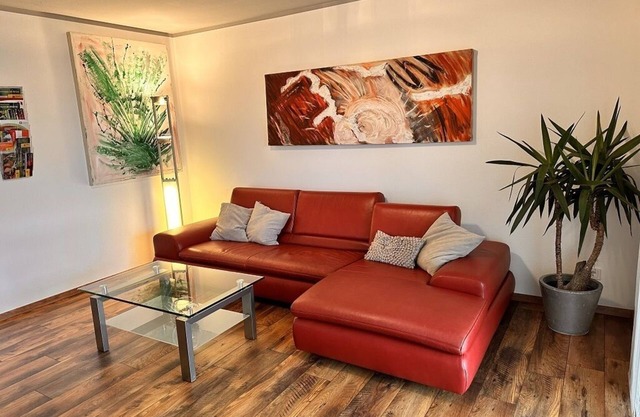 Moderne, zentrumsnahe Ferienwohnung (72 qm) mit möblierter Südterrasse