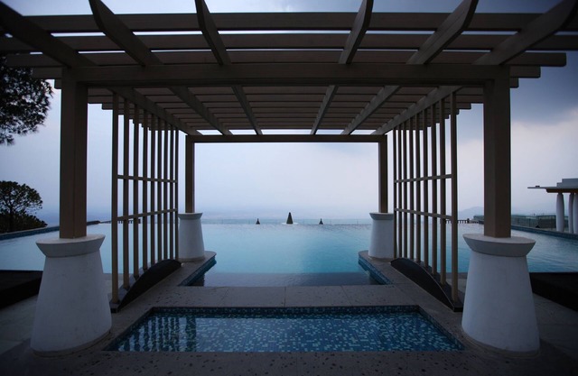 Moksha Himalaya Spa Resort