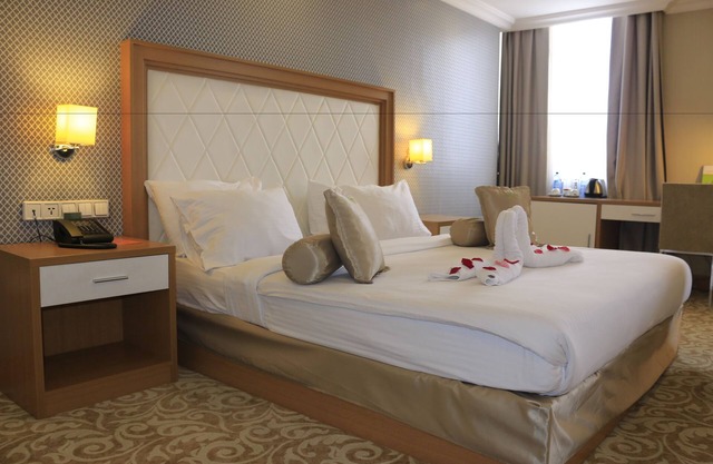 Momona Hotel