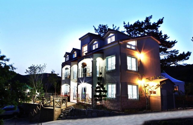 Monami Pension