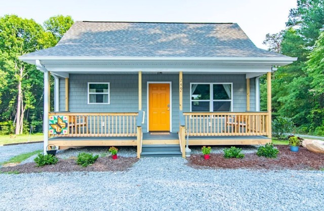 Monarch Cabin | WiFi & River Access