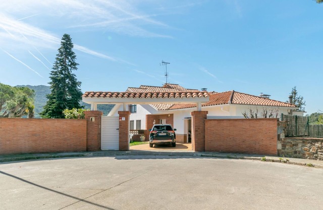 Montaña y Playa 30' de Barcelona, 5 Habitaciones/8 Baños, Piscina, Apto Mascotas